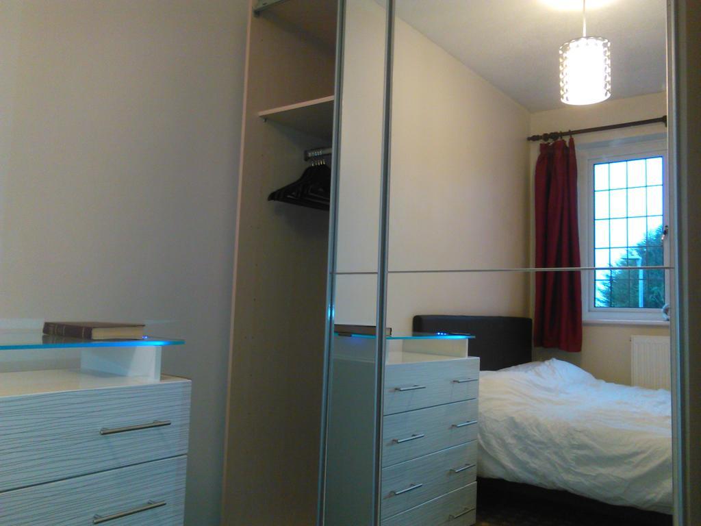 Bianca'S House Hotel Heathrow Airport Слау Екстериор снимка