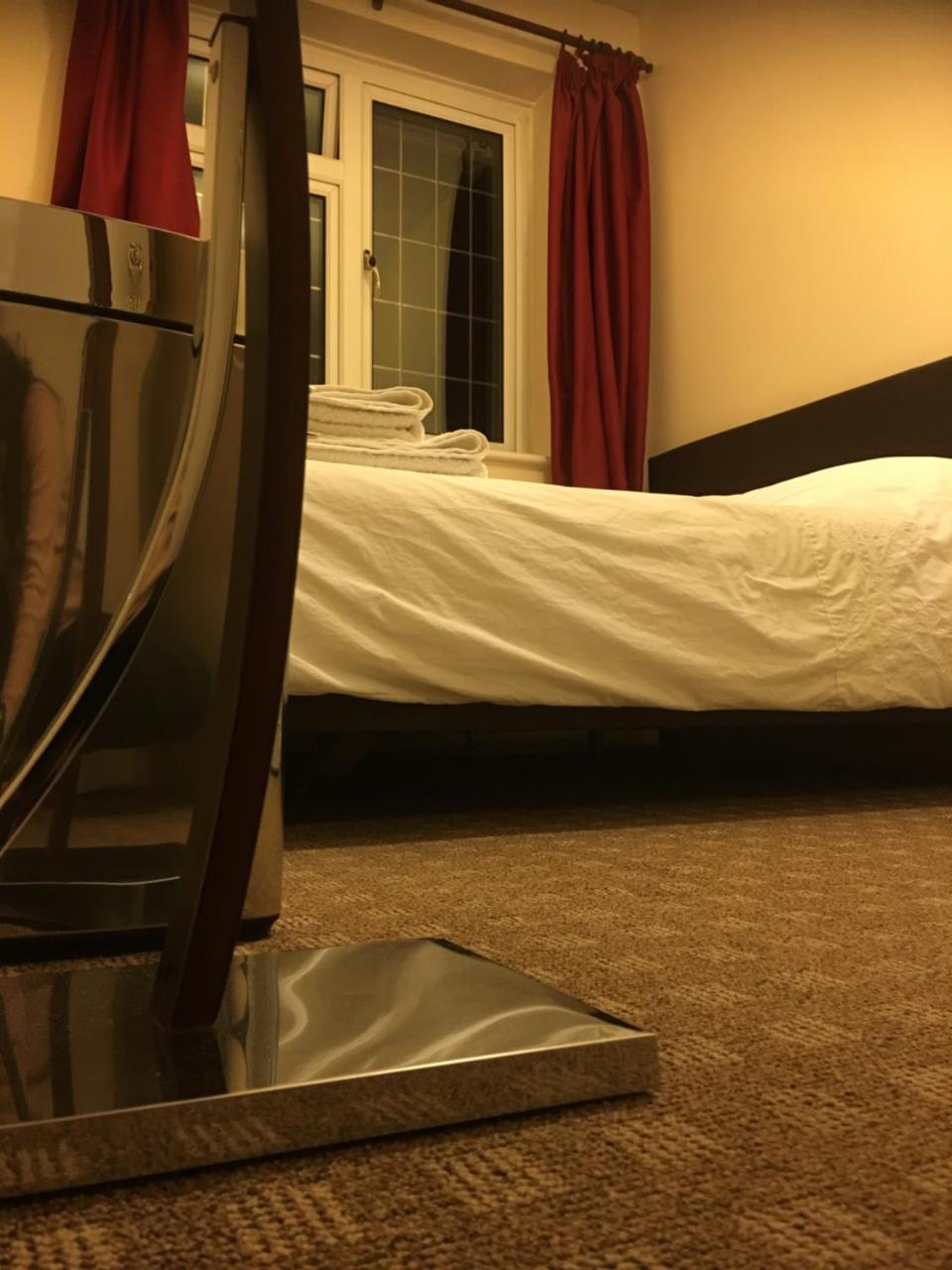 Bianca'S House Hotel Heathrow Airport Слау Екстериор снимка
